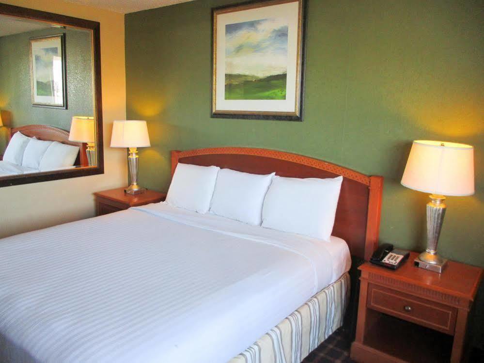 Oyo Hotel Bossier City La - Red River Eksteriør bilde